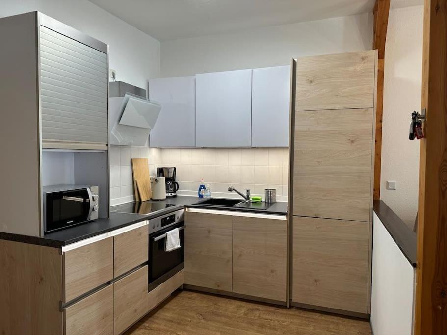 Modern Eingerichtete Wohnung Im Stadtzentrum Zittau Kostenloser Parkplatz Eksteriør billede